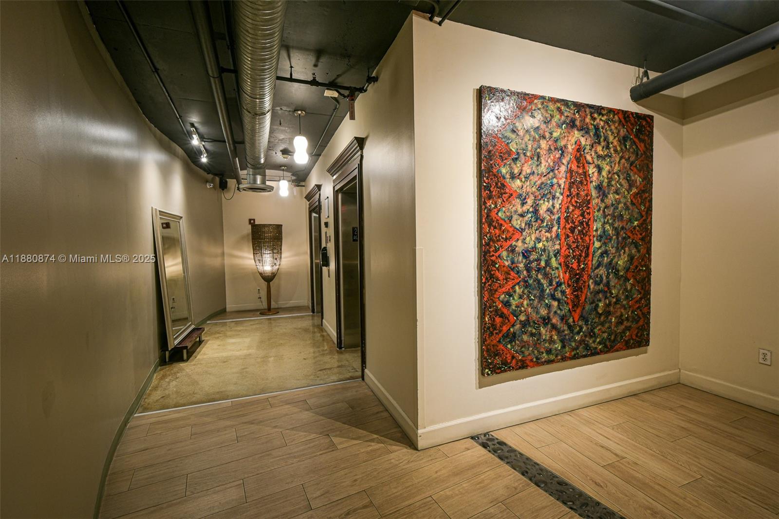 NEO CONDO - Residential