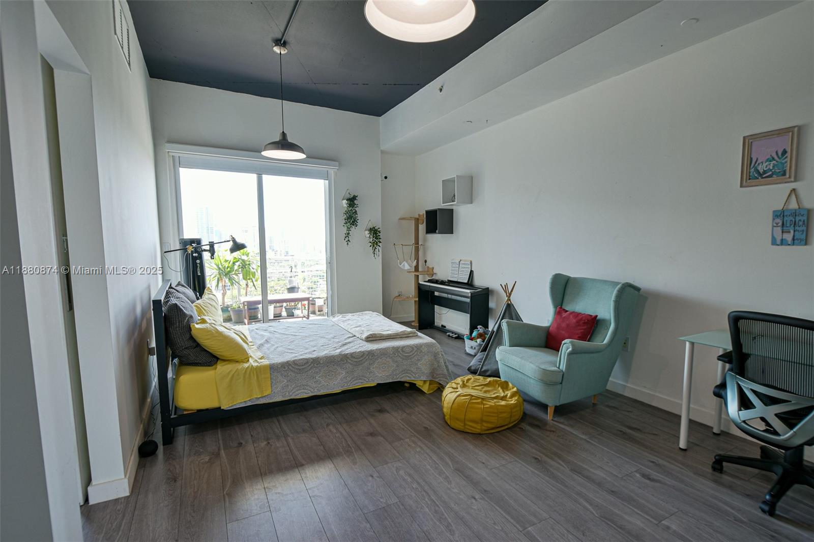 NEO CONDO - Residential