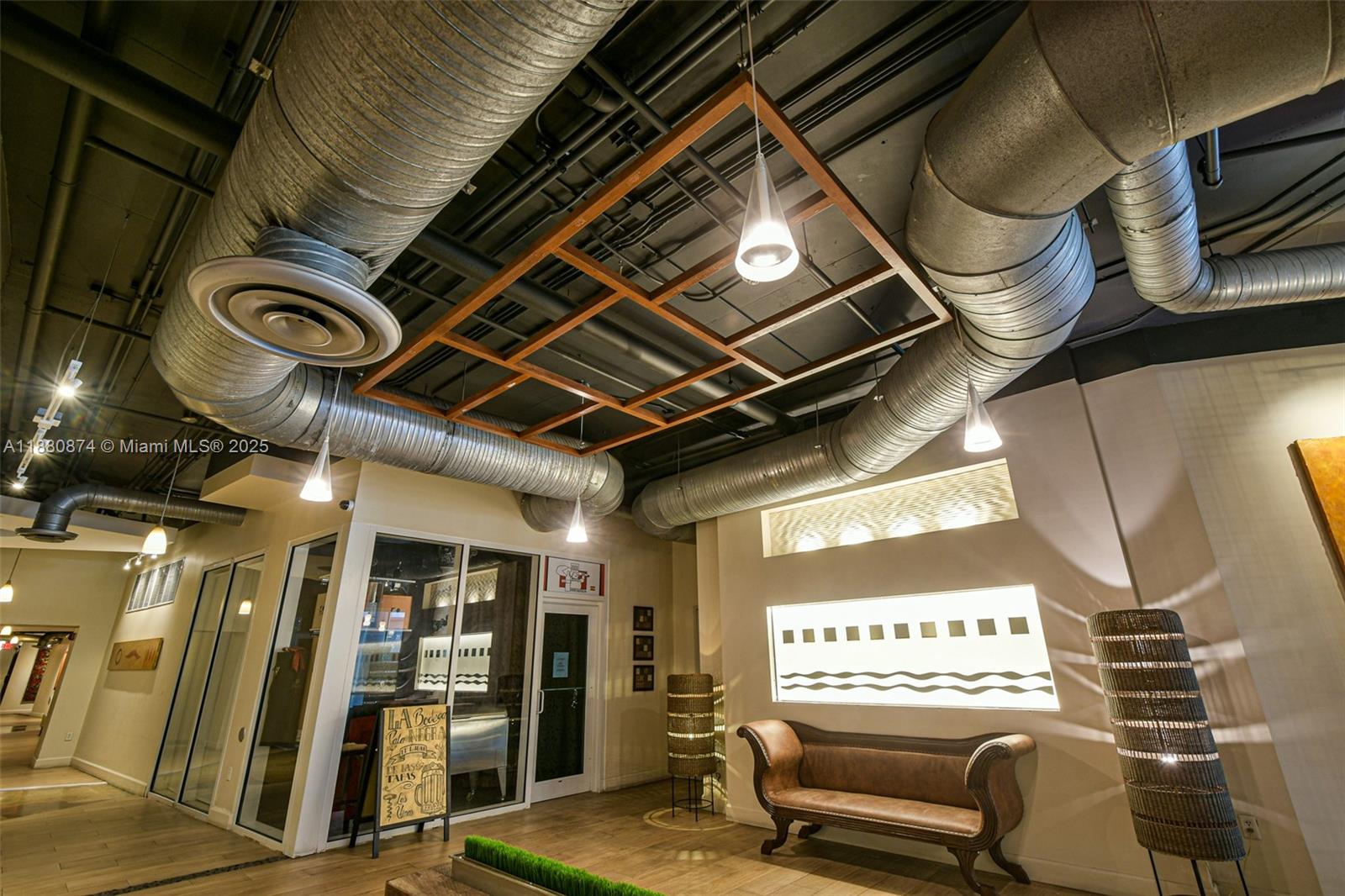 NEO CONDO - Residential