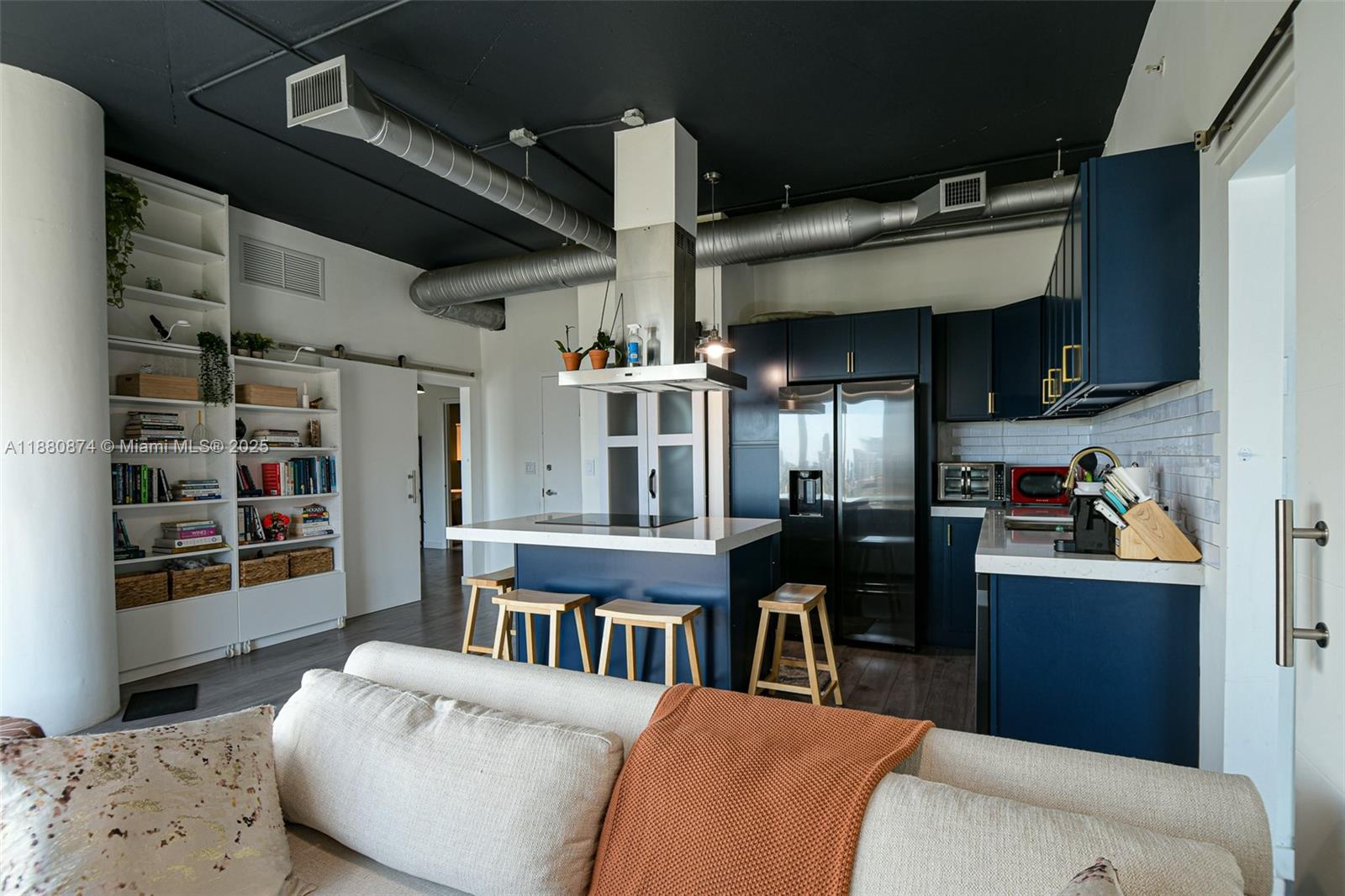 NEO CONDO - Residential