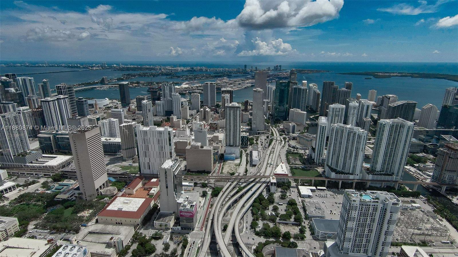 NEO CONDO - Residential