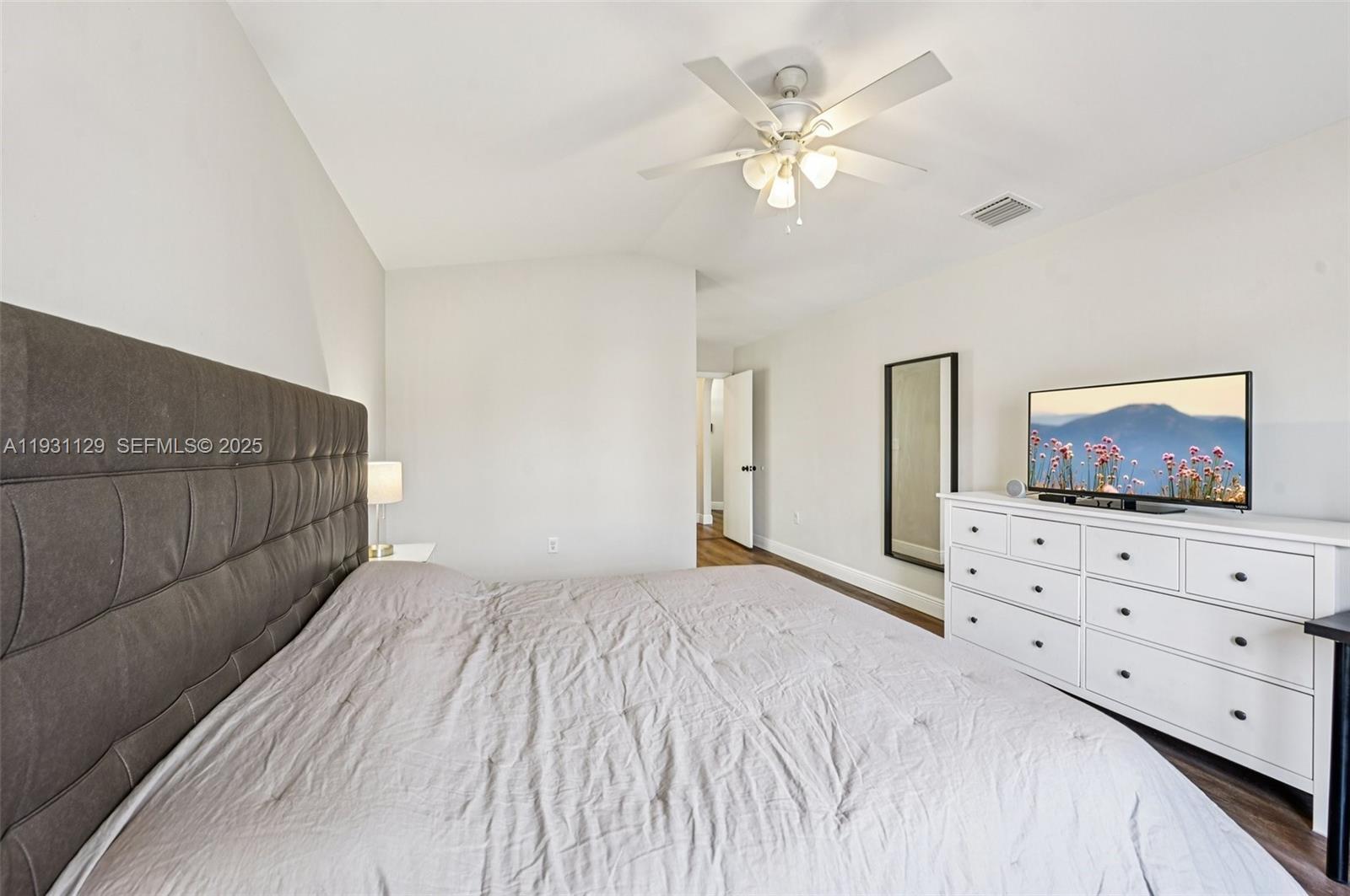 CHAPEL TRAIL II - Residential Lease