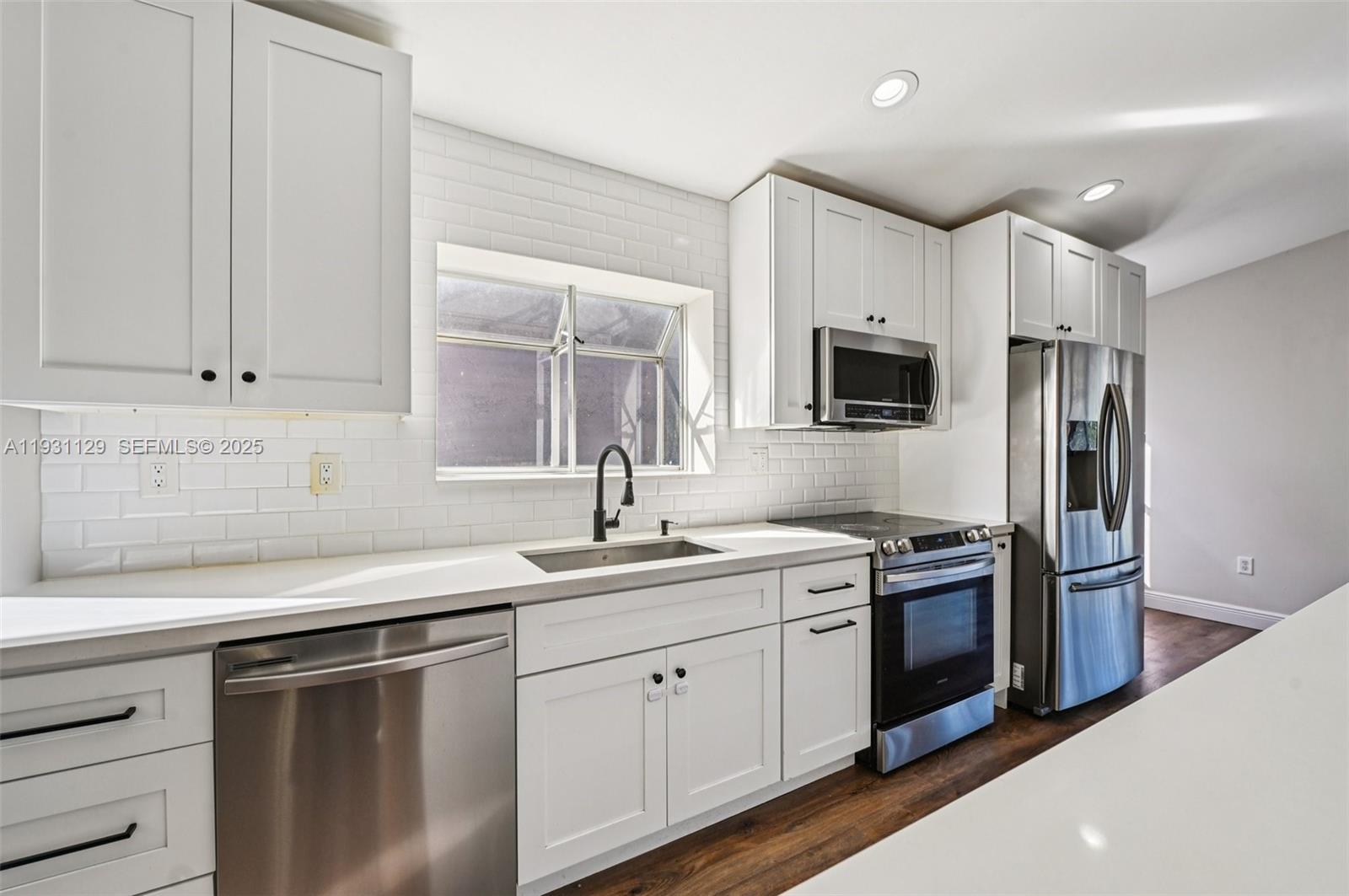 CHAPEL TRAIL II - Residential Lease