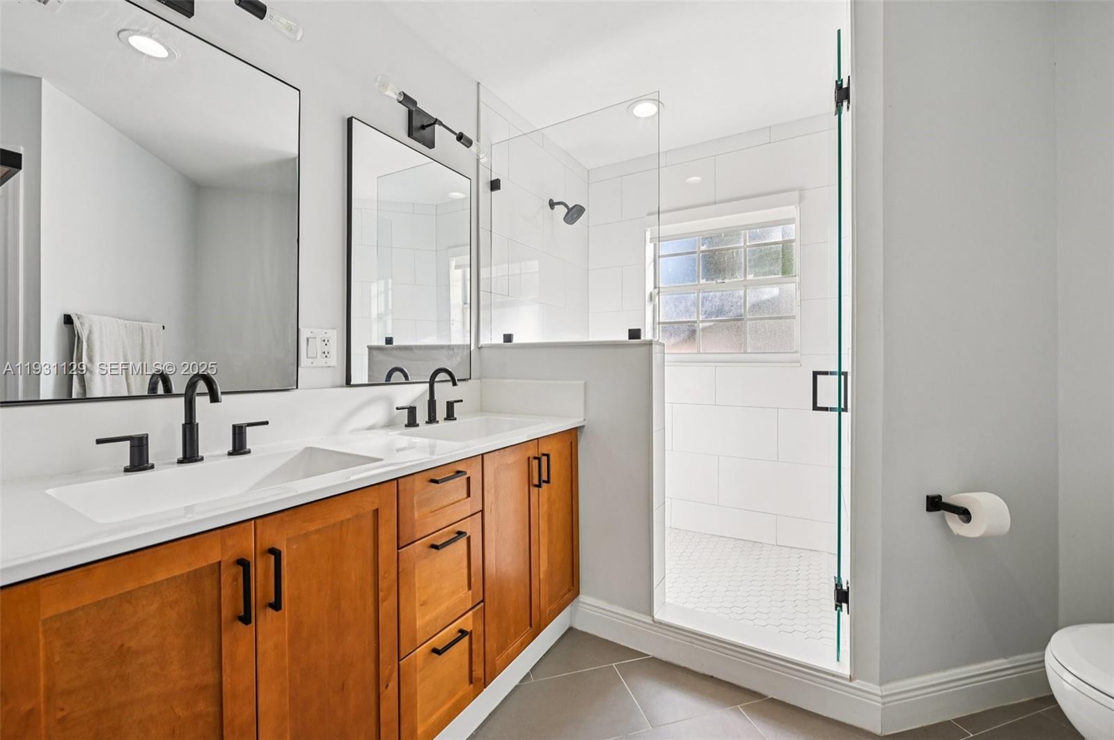 CHAPEL TRAIL II - Residential Lease