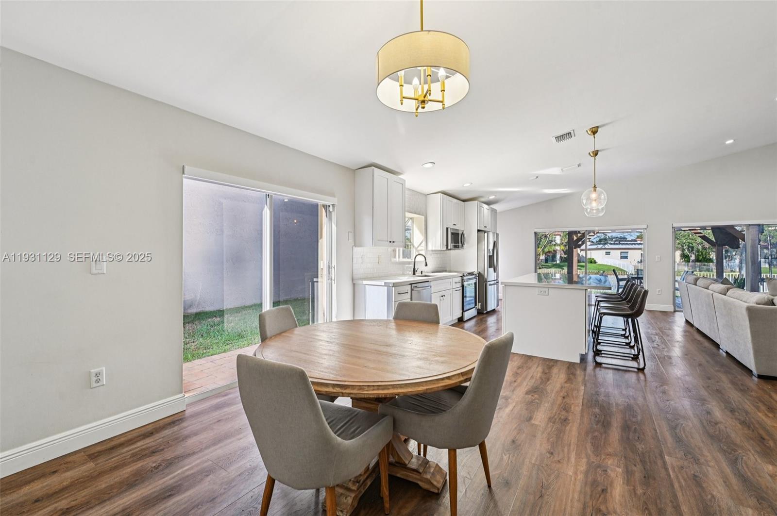 CHAPEL TRAIL II - Residential Lease