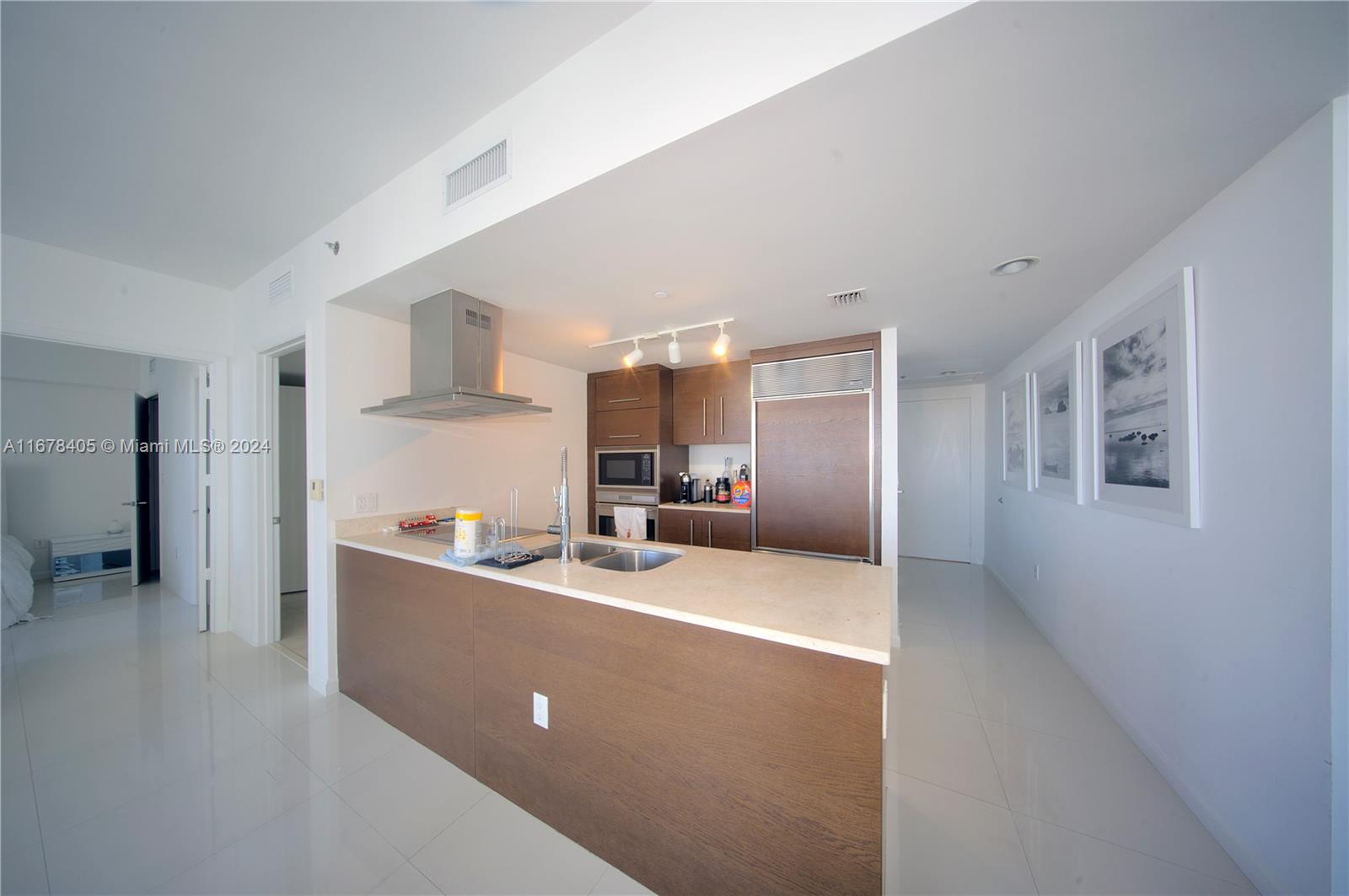 ICON BRICKELL NO TWO - Residential