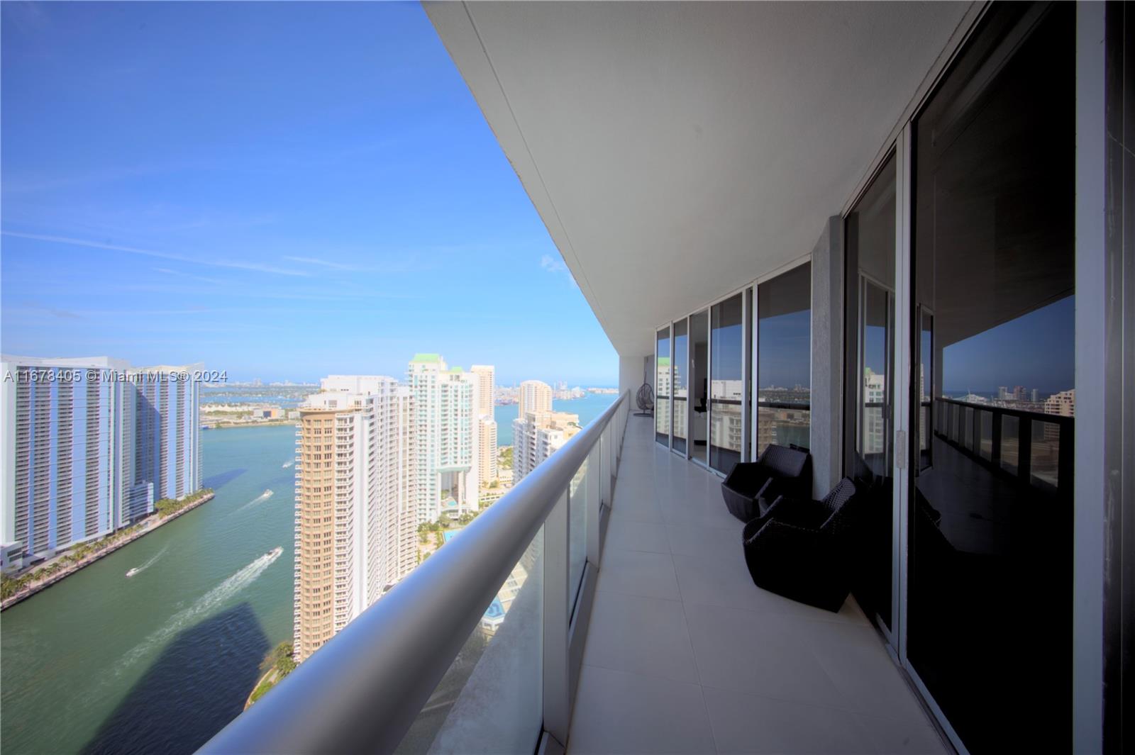 495 Brickell Ave 4004