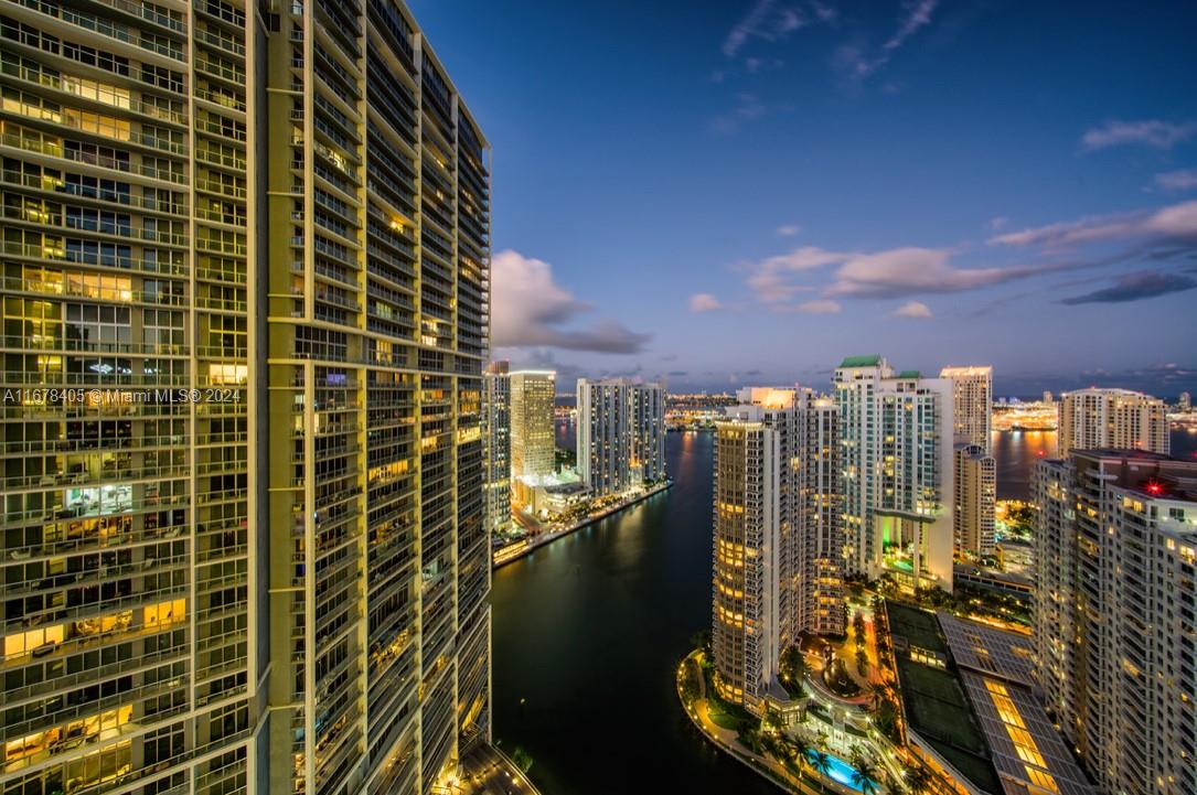 495 Brickell Ave 4004, Miami, Broward County, Florida - 2 Bedrooms  
2 Bathrooms - 