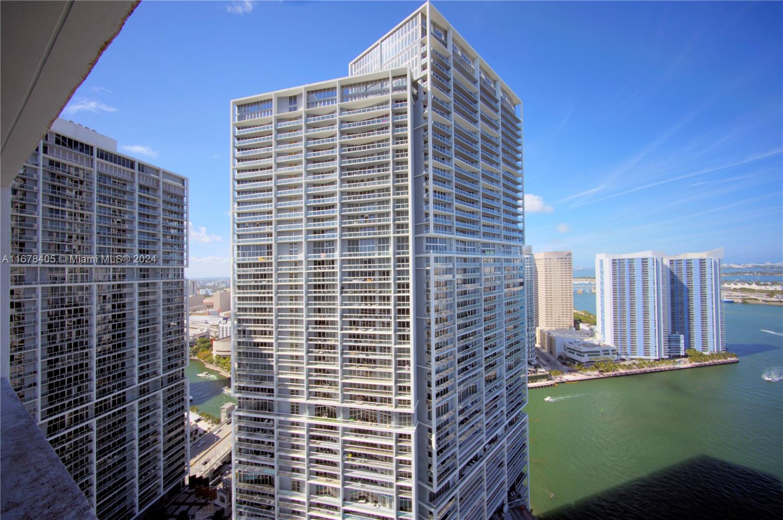 495 Brickell Ave 4004