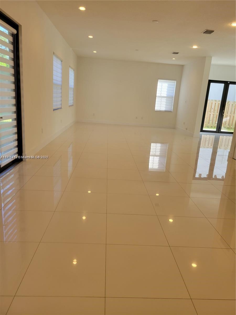 ENCHANTED PLACE - Residential Lease