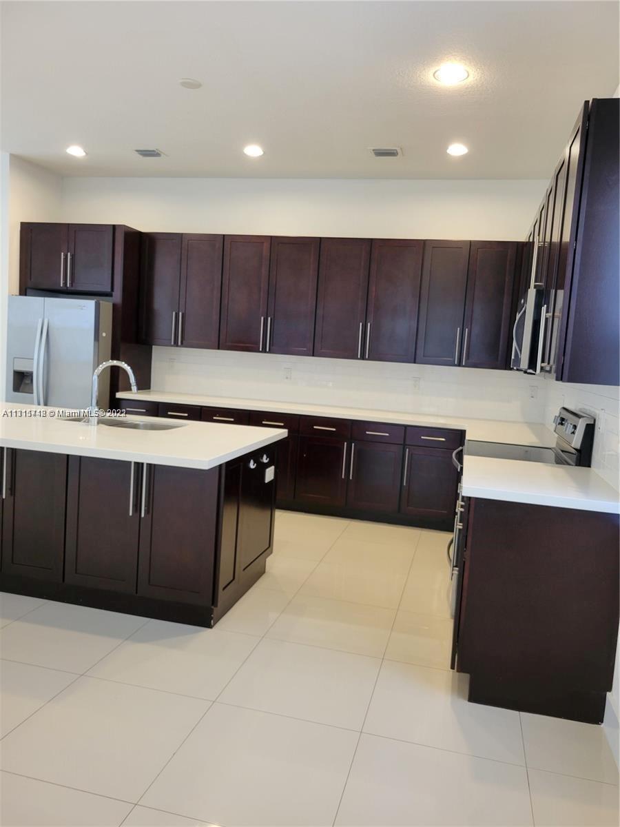 ENCHANTED PLACE - Residential Lease