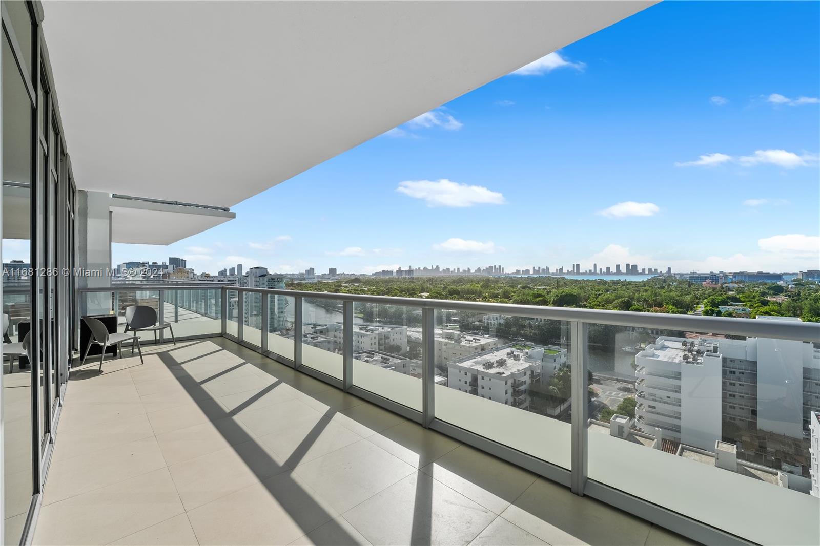 THE CARIBBEAN CONDO - Residential