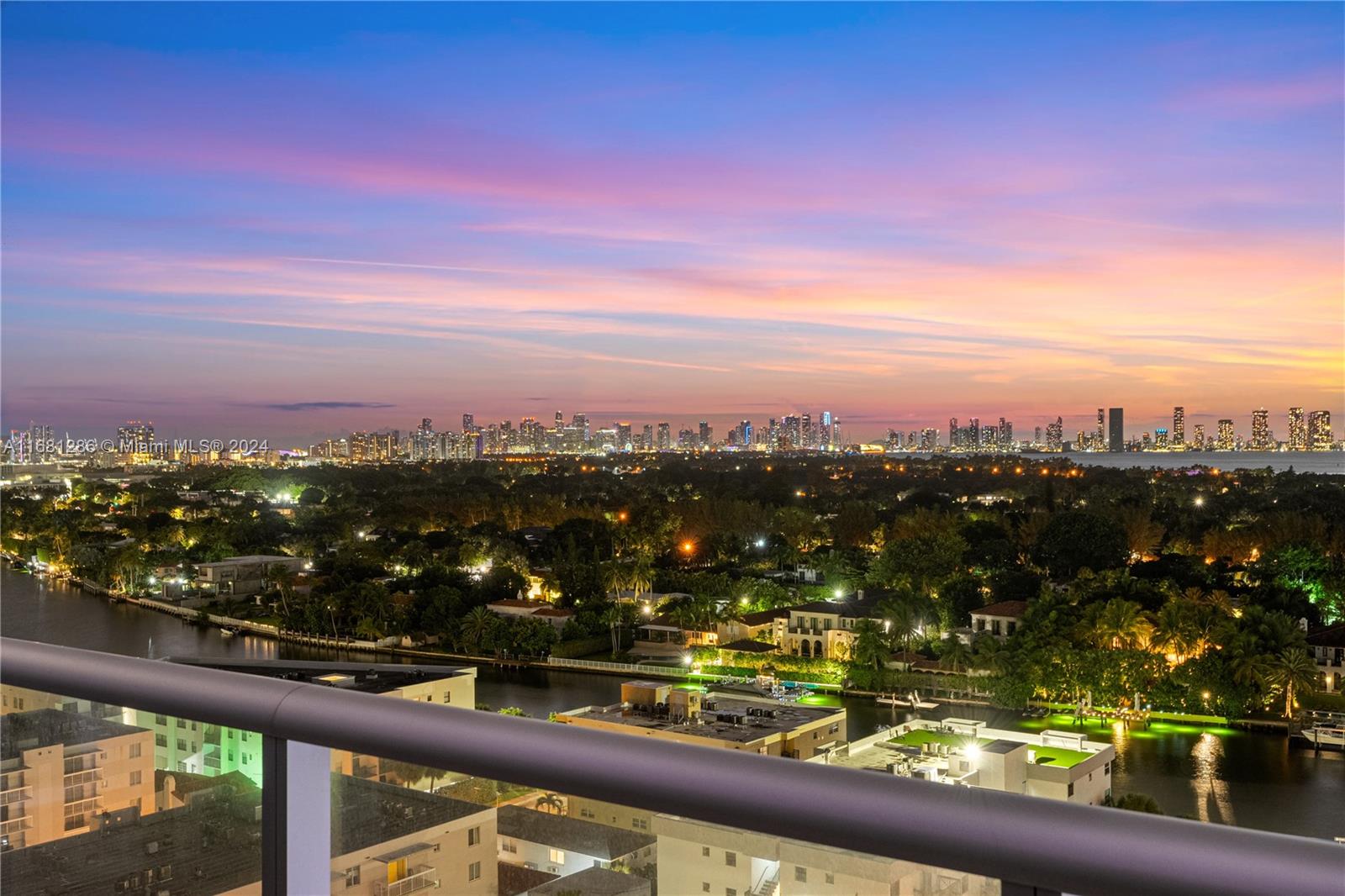 THE CARIBBEAN CONDO - Residential