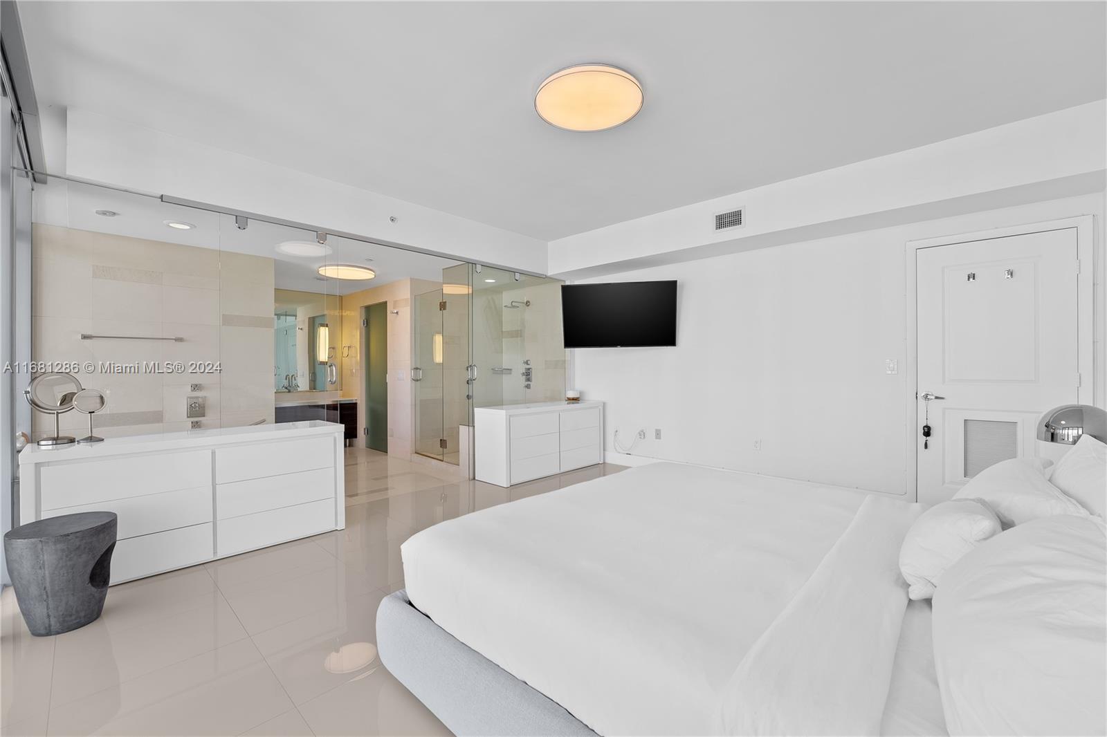 THE CARIBBEAN CONDO - Residential