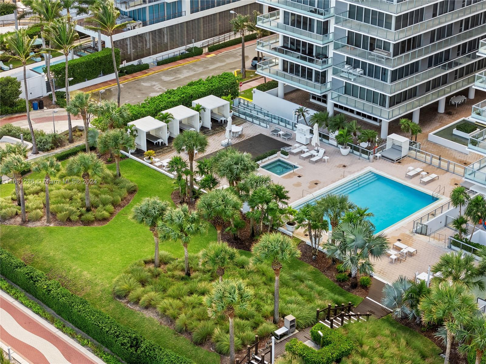 THE CARIBBEAN CONDO - Residential