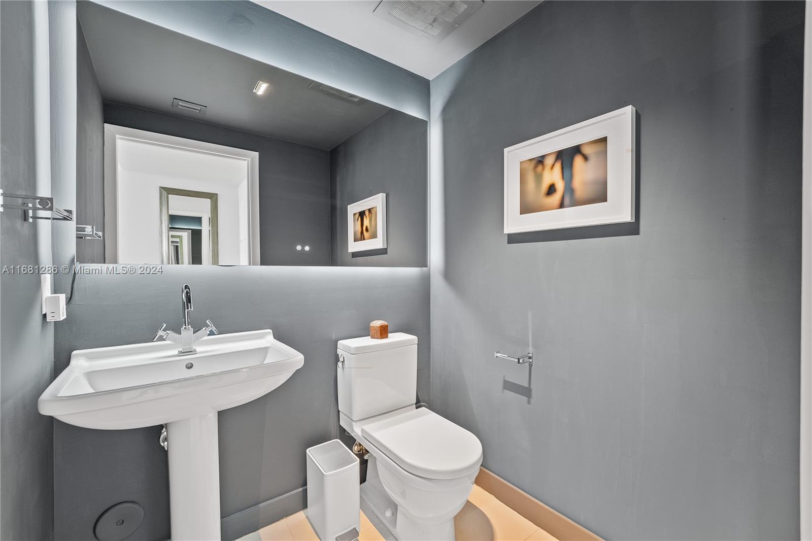 THE CARIBBEAN CONDO - Residential