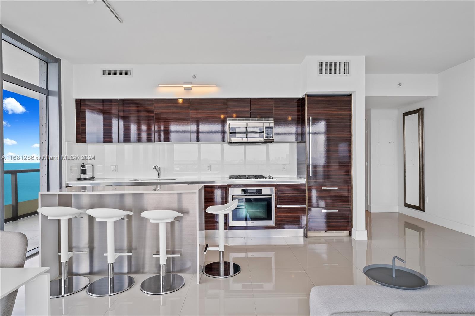 THE CARIBBEAN CONDO - Residential