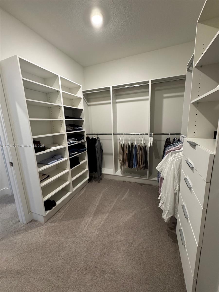 TUSCAN ISLES - Residential