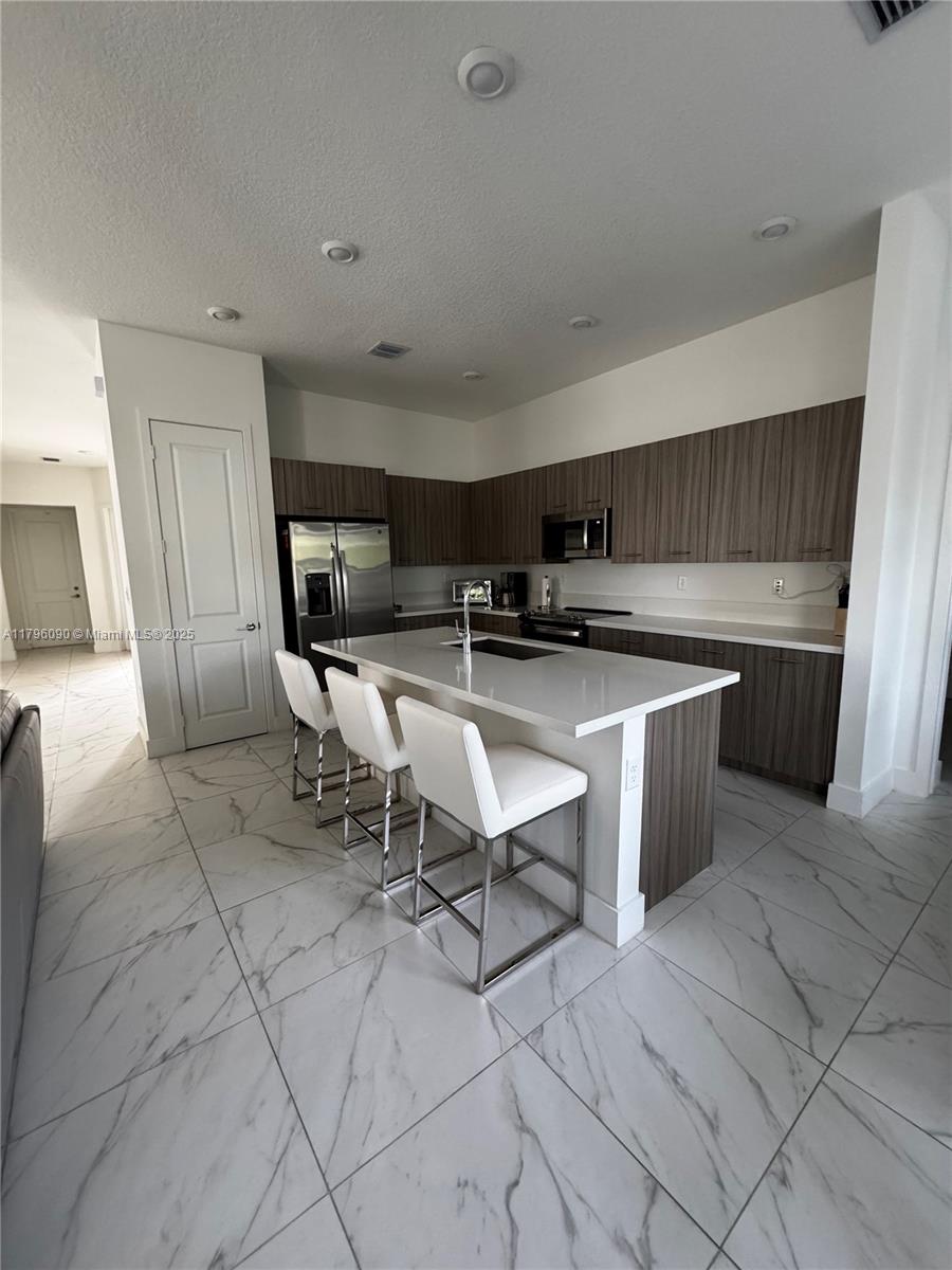 TUSCAN ISLES - Residential