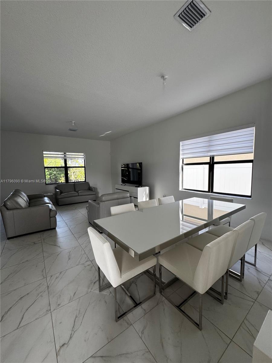 TUSCAN ISLES - Residential