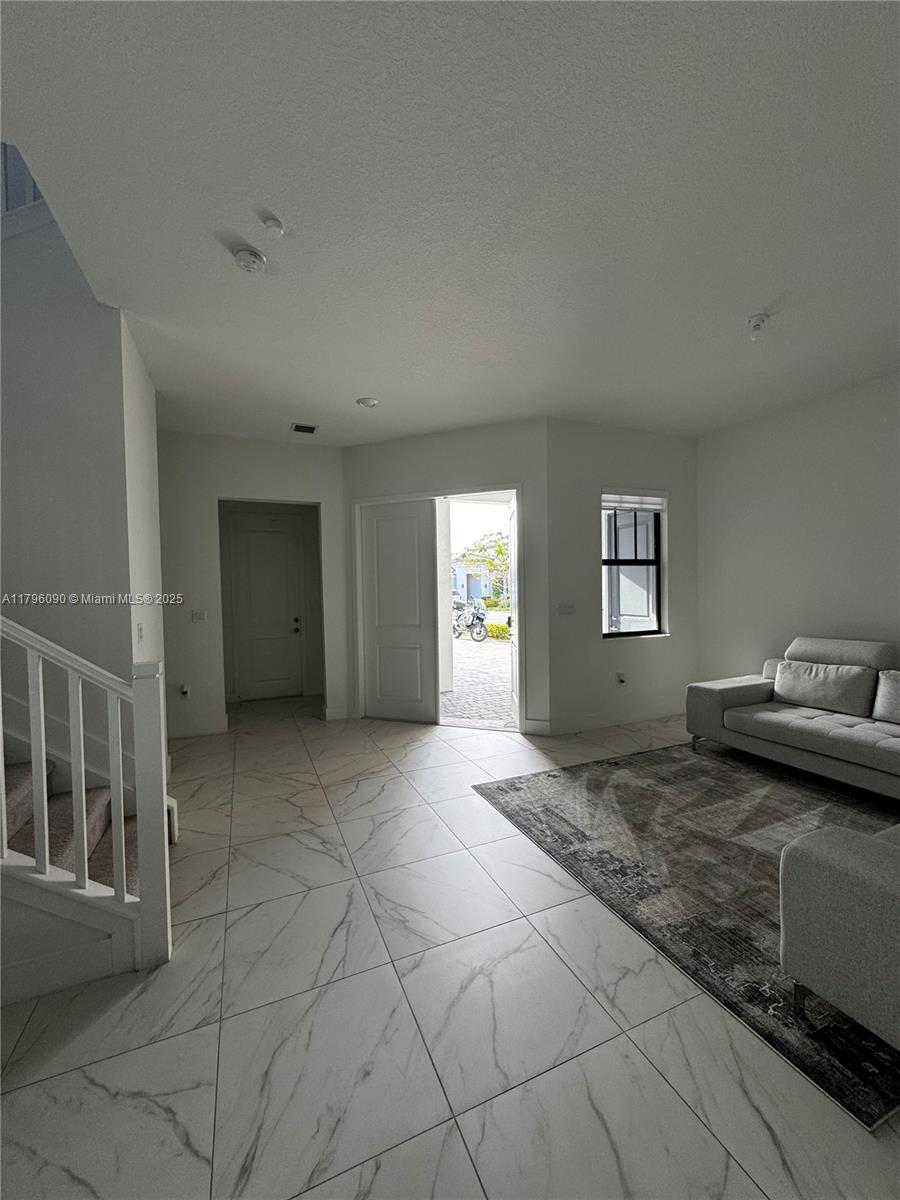 TUSCAN ISLES - Residential