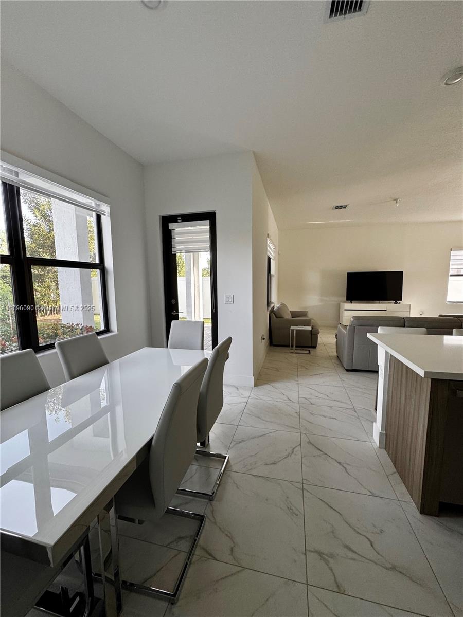 TUSCAN ISLES - Residential