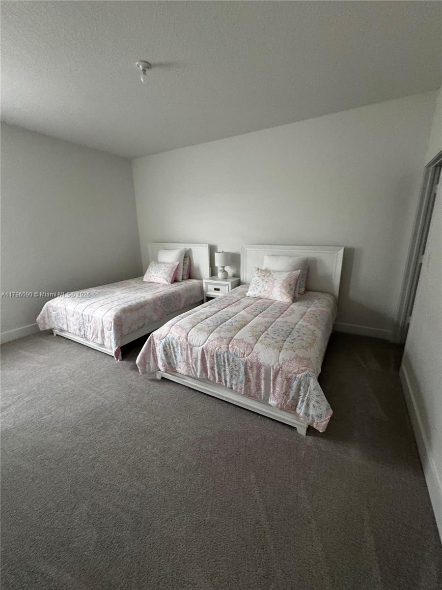 TUSCAN ISLES - Residential