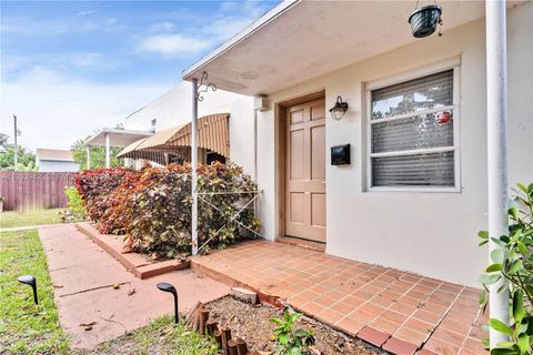 427 NE 107th St 2 Miami FL 33161