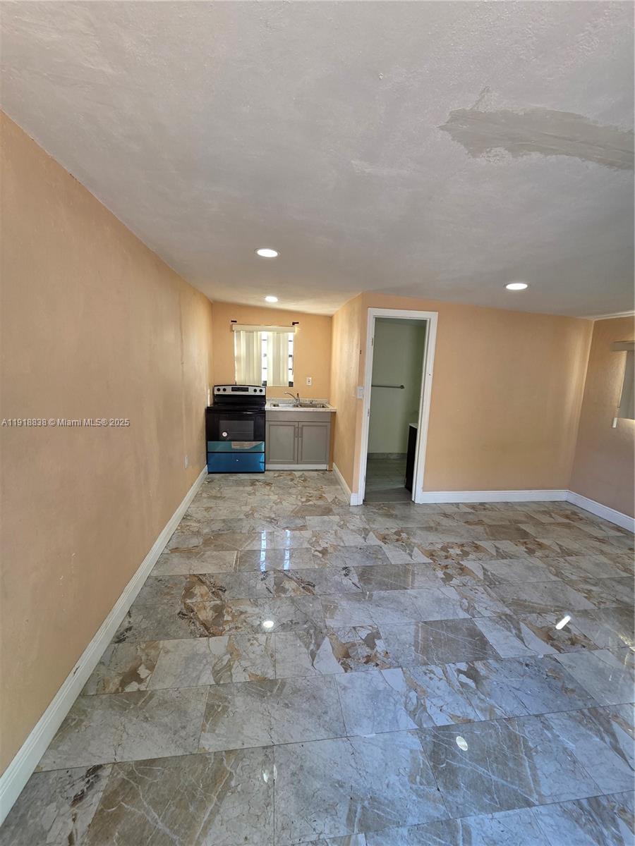 NORWOOD 5TH ADDN SEC 3 - Residential Lease