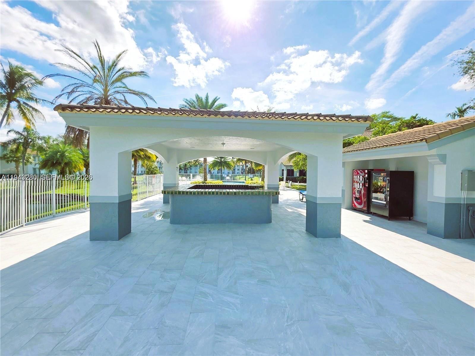 ROYAL GRAND CONDO - Residential