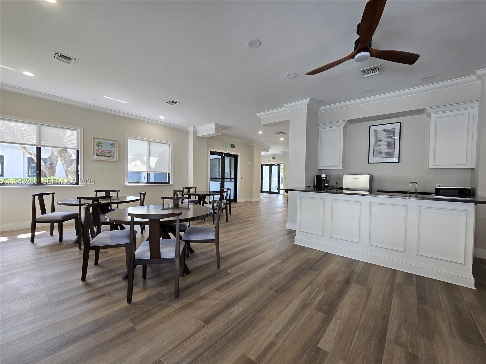 ROYAL GRAND CONDO - Residential