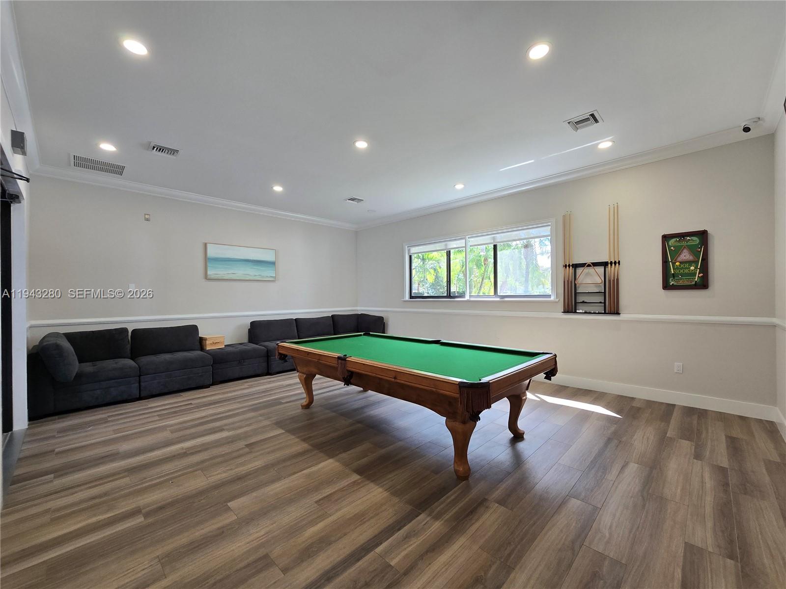 ROYAL GRAND CONDO - Residential