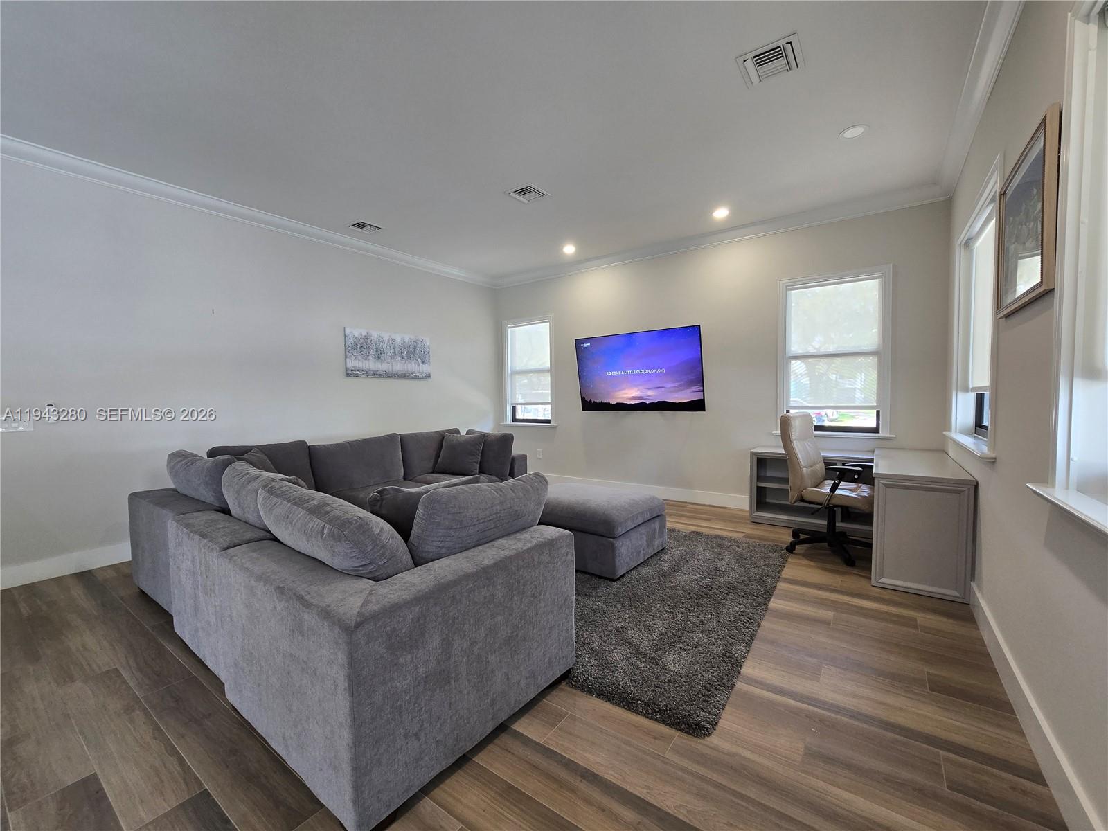 ROYAL GRAND CONDO - Residential