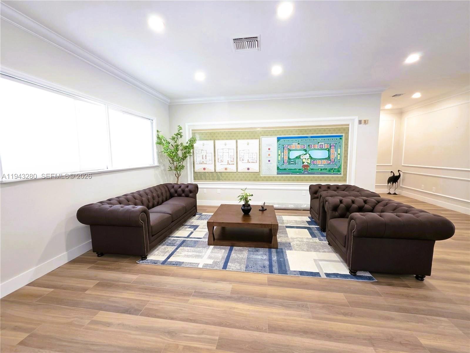 ROYAL GRAND CONDO - Residential