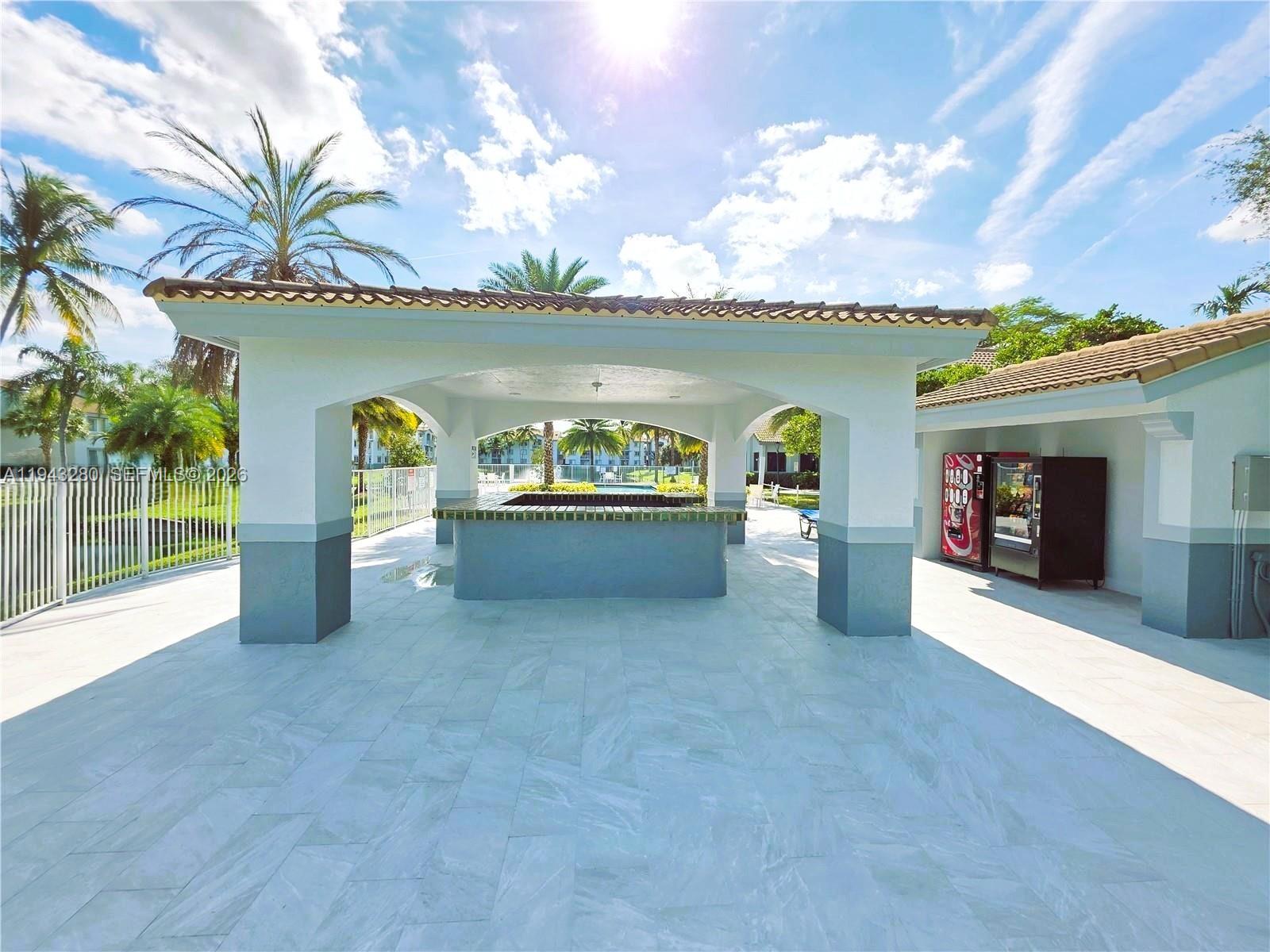 ROYAL GRAND CONDO - Residential