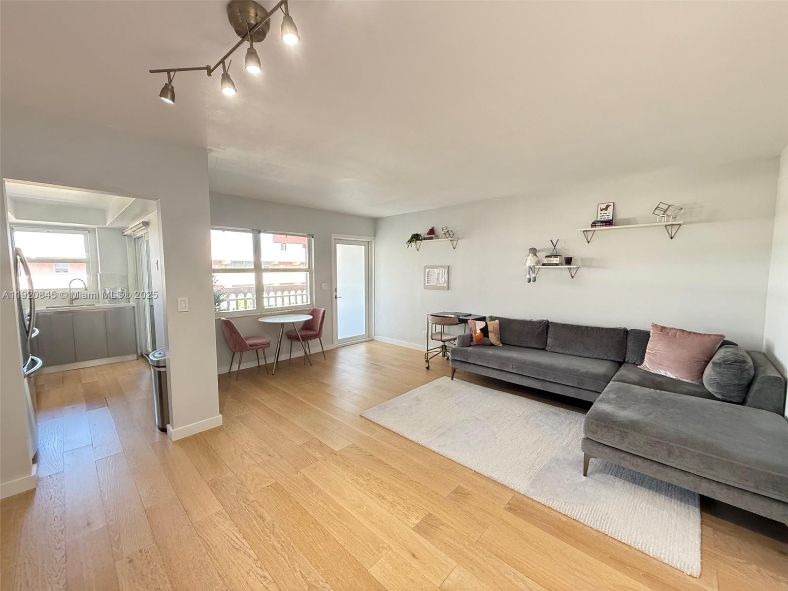 ELDORADO PLAZA WEST CONDO - Residential