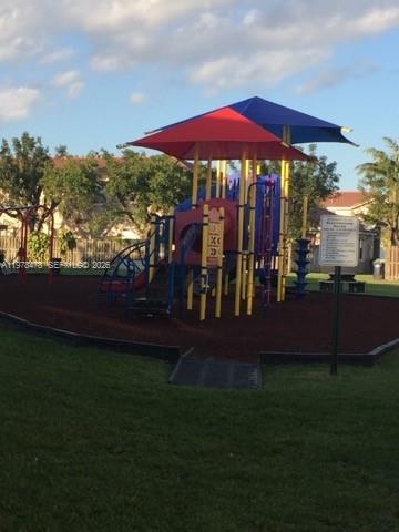 RIVERSIDE AT BISC NATL PK - Residential Lease