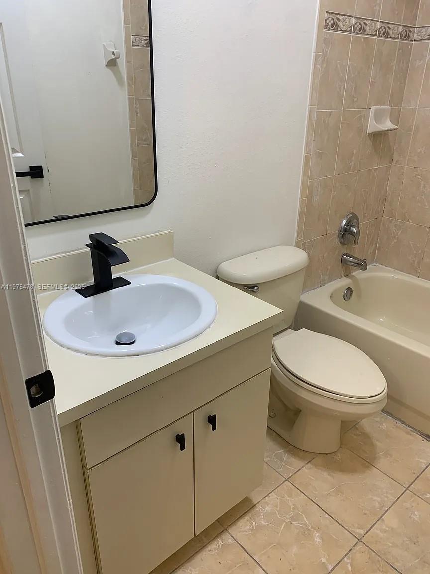 RIVERSIDE AT BISC NATL PK - Residential Lease