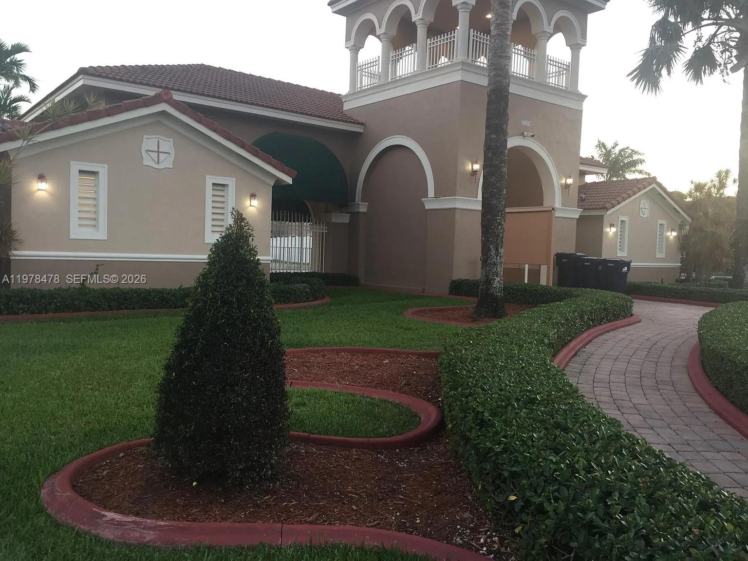 RIVERSIDE AT BISC NATL PK - Residential Lease