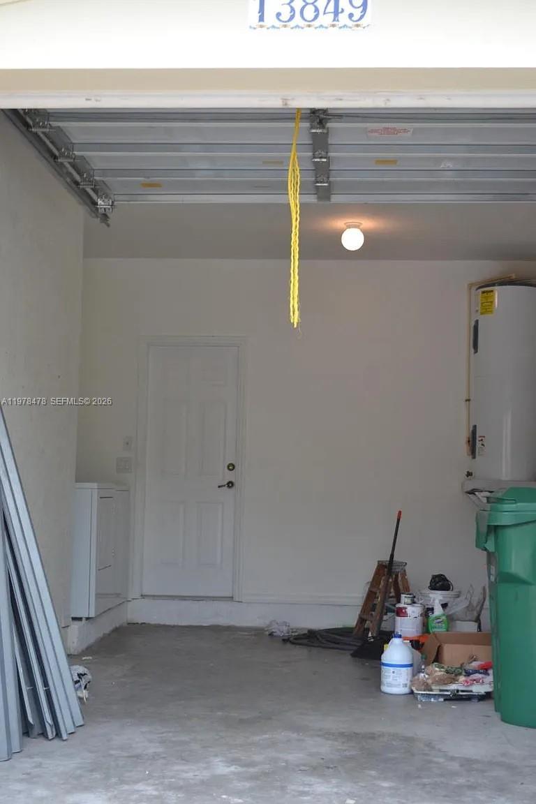 RIVERSIDE AT BISC NATL PK - Residential Lease