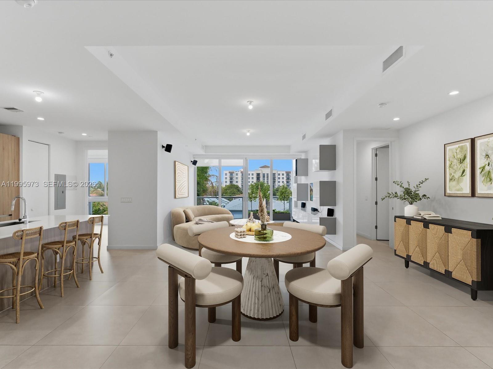 529 SW 11th St PH303