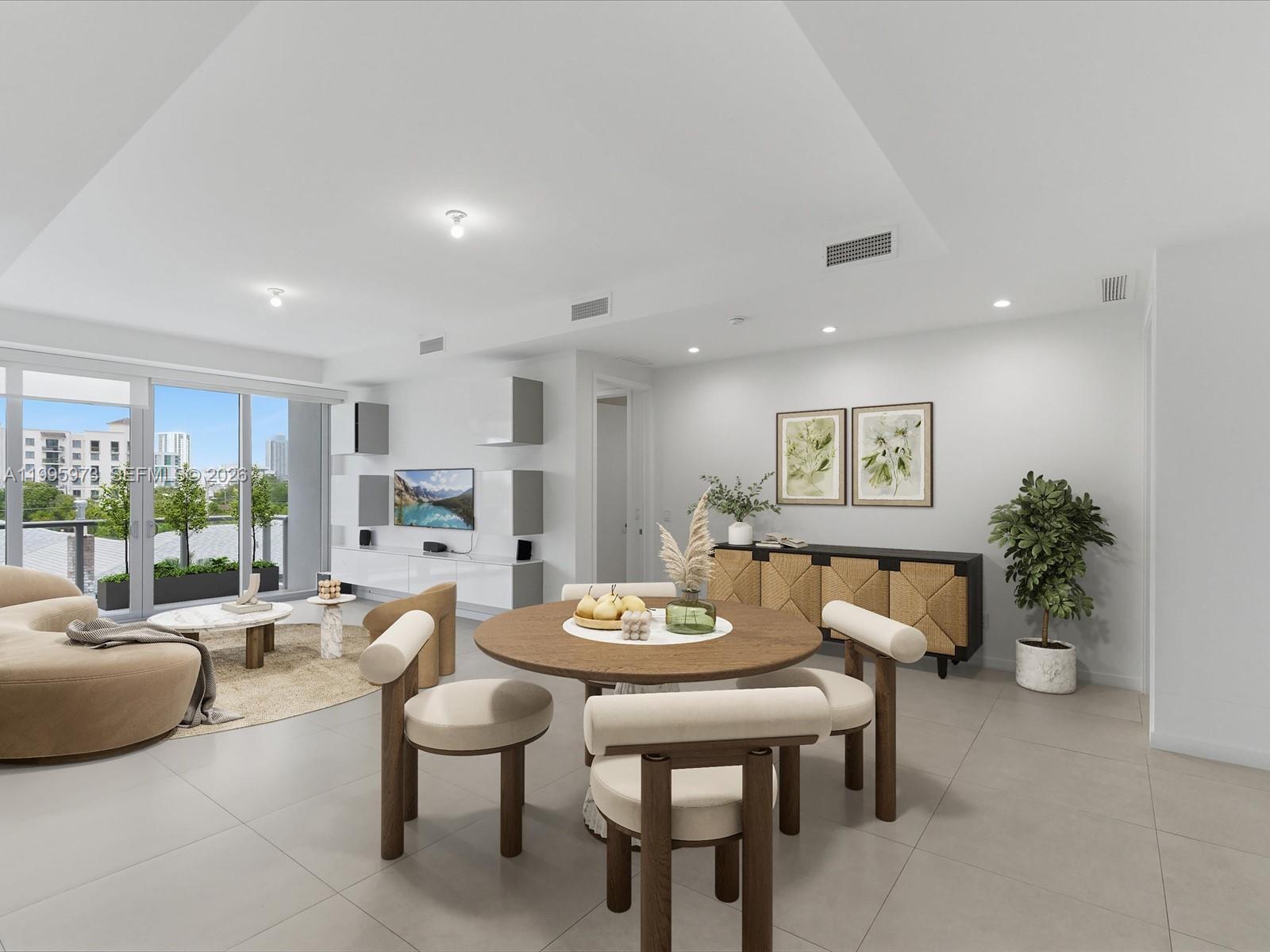 529 SW 11th St PH303