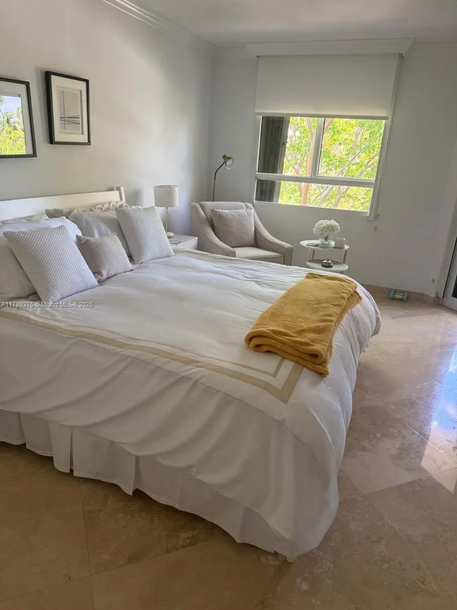 Key Biscayne, Florida 33149, United States, 2 Bedrooms Bedrooms, ,2 BathroomsBathrooms,Residential,Active,114058