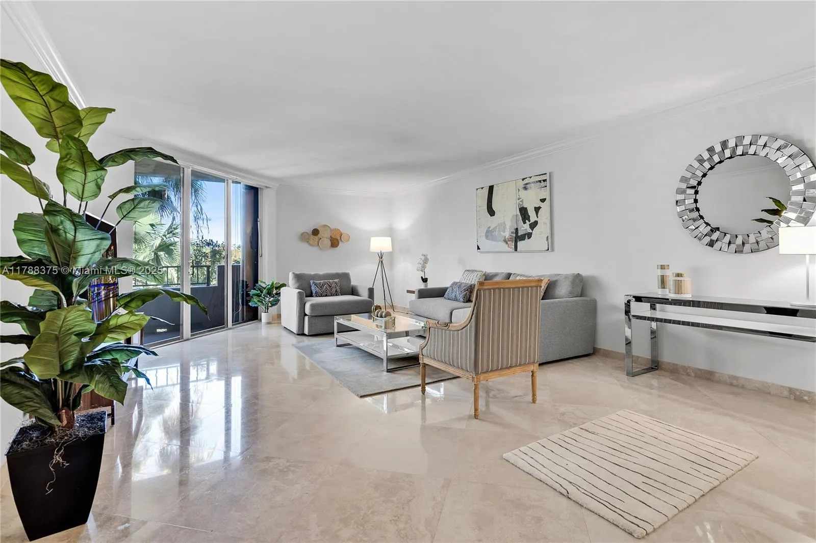 Key Biscayne, Florida 33149, United States, 2 Bedrooms Bedrooms, ,2 BathroomsBathrooms,Residential,Active,114058