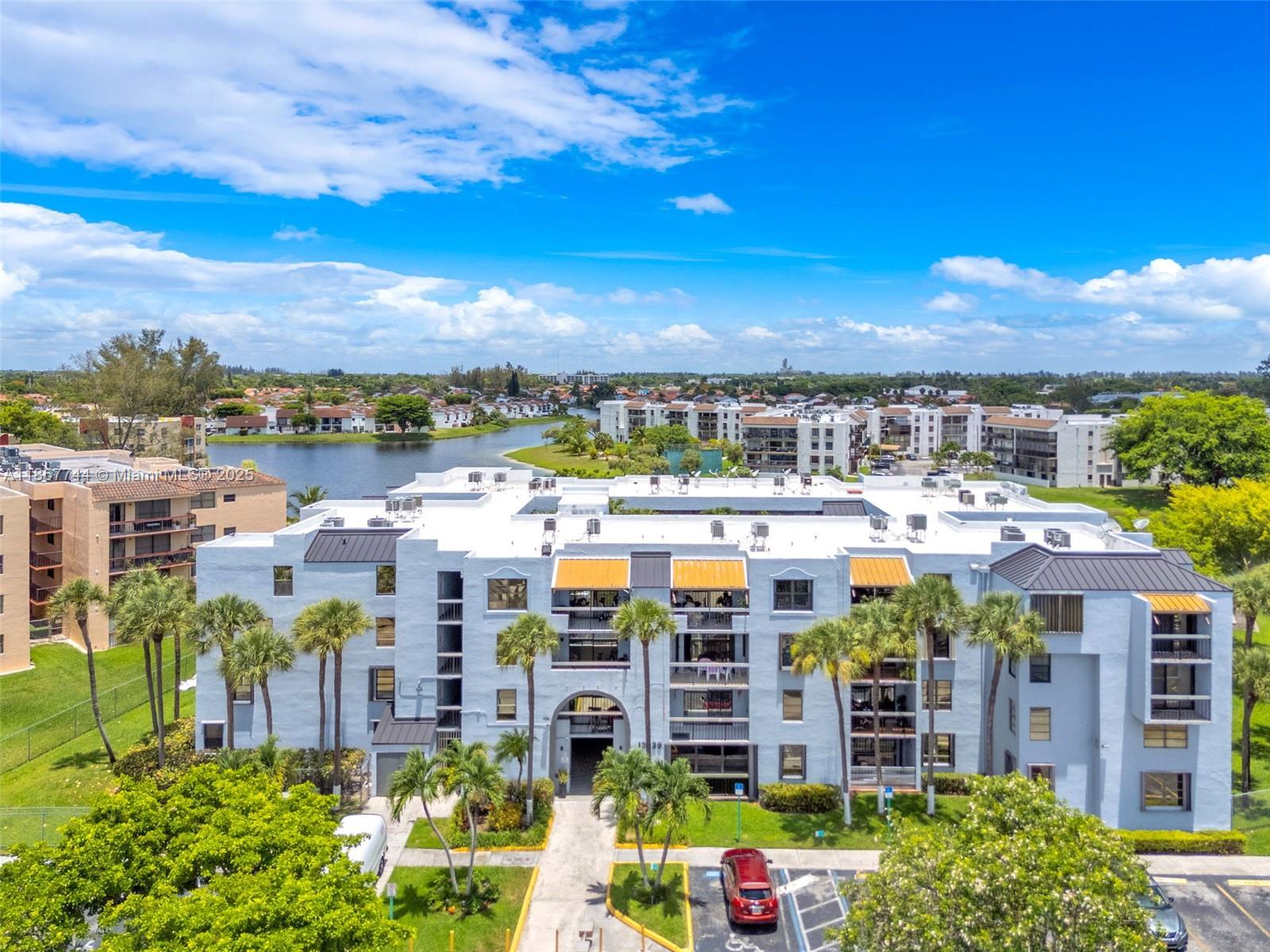 2/2 unit in the desirable Vista del Lago community. Features a spacious floor plan with tile flooring throughout, , and a large balcony with storage. Conveniently located next to the elevator. Gated resident parking, ample guest spaces, and secure intercom entry. Prime central location near FIU, top shopping, dining, and major expressways. Schedule your showing today!
