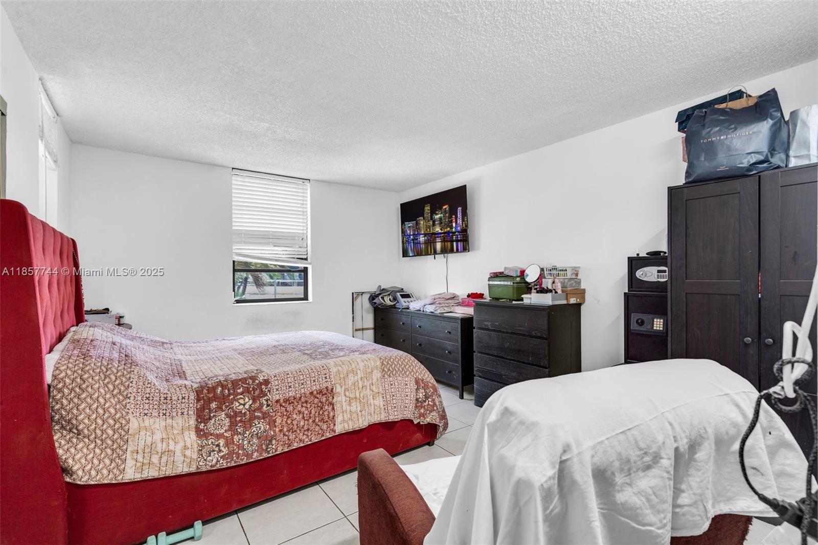 VISTA DEL LAGO CONDO PH 2 - Residential Lease