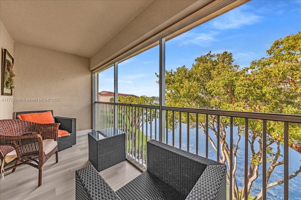 Property for Sale at 13001 Sw 11th Ct 408A, Pembroke Pines, Miami-Dade County, Florida - Bedrooms: 2 
Bathrooms: 2  - $216,000