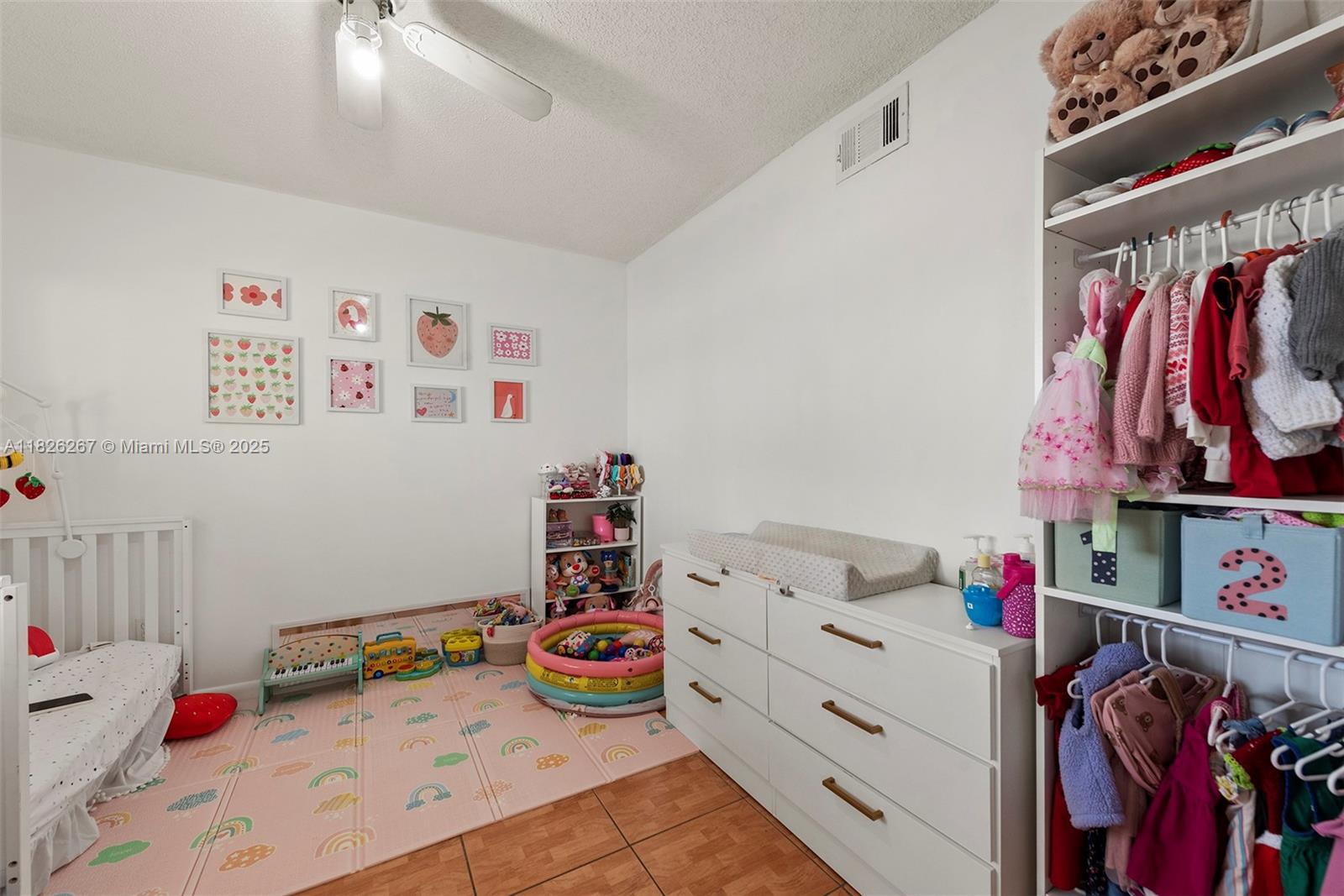 LAKEWOOD AT EMERALD HILLS - Residential