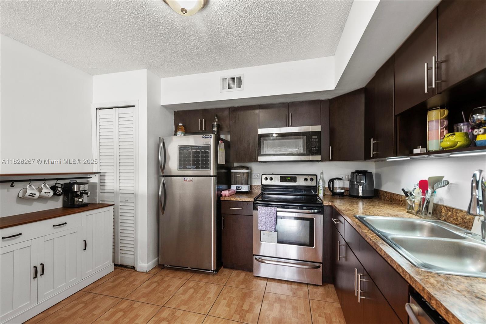 LAKEWOOD AT EMERALD HILLS - Residential