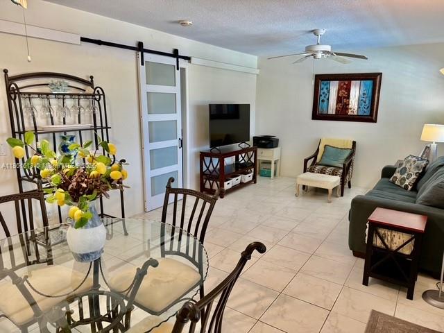 BRIGHT AND AIRY SEASONAL RENTAL. 1/1 OVERLOOKING THE POOL. STEPS TO THE SEA AND INTRACOASTAL. ELECTRIC AND CABLE INCLUDED. SLEEP BY NUMBER KING SIZE BED, FULL SIZE SLEEPER SOFA, BIG SCREEN TV AND IMPACT WINDOWS. LAUNDRY FACILITIES ON SITE. POMPANO BEACH IS A GREAT LOCATION OFFERING WONDERFUL RESTAURANTS, FISHING PIER, SIDEWALKS, SHOPPING AND MORE.